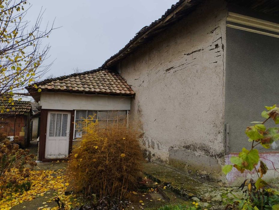 Продава се Къща в с. Сребърна, Област Силистра - 250 кв.м за 92 €/кв.м - Снимка #3