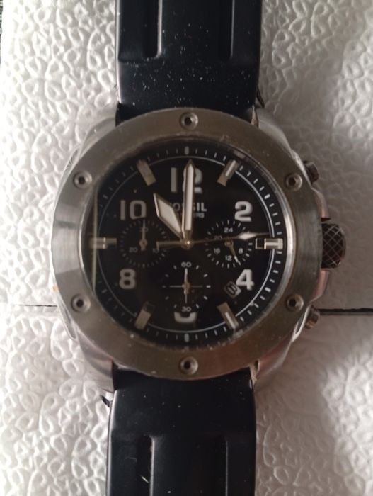 2 броя часовници. Мъжки