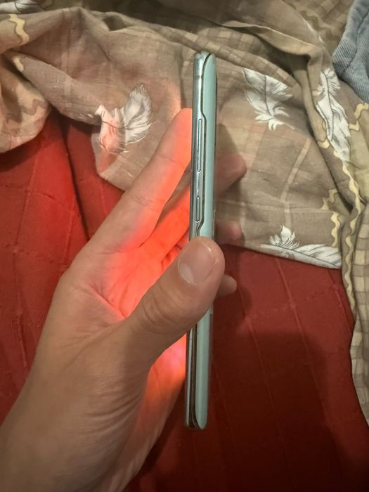 Продам Samsung s20fe 128gb