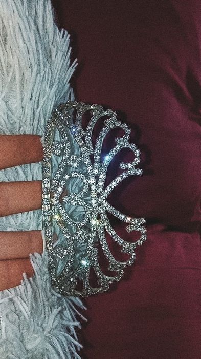 Diademe pentru evenimente sau accesorii pentru poze