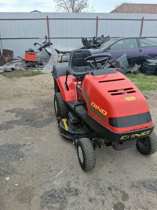 Tractoras  de tuns gazon