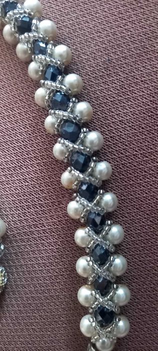 Продается колье и браслет