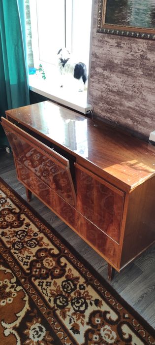 Продам комод. Советских времён. Чехословакия