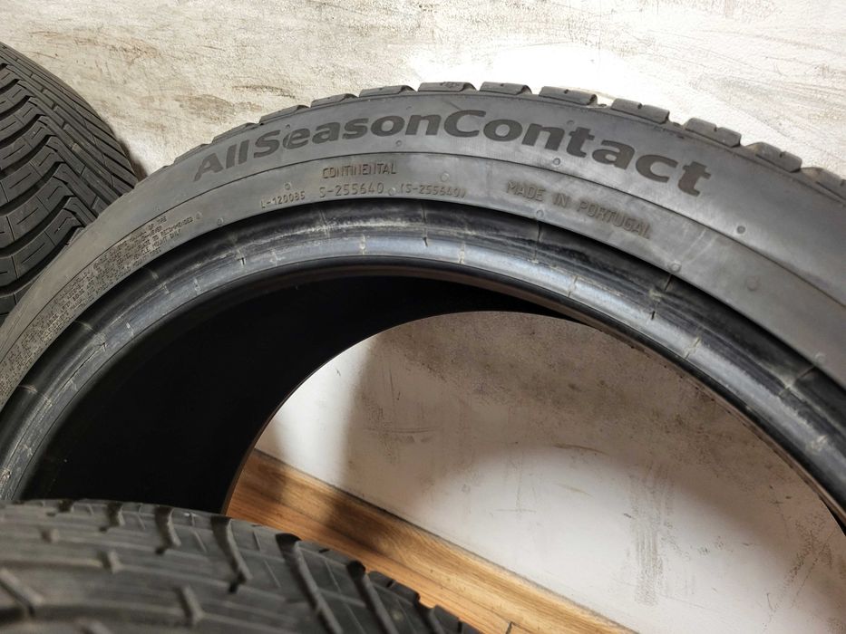 225/40/18 Bridgestone / 215/45/18 Continental / всесезонни гуми