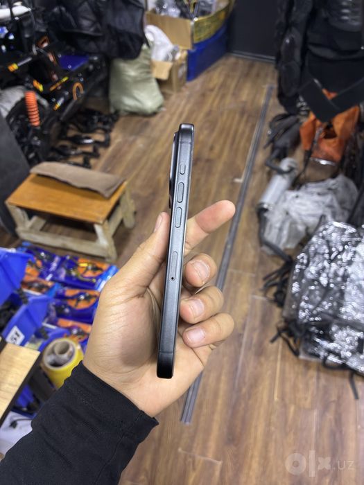 Iphone 14 pro 17 pro qilingan