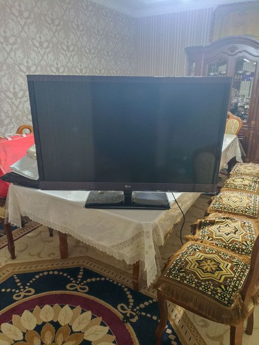 Продам свой телевизор LG 47