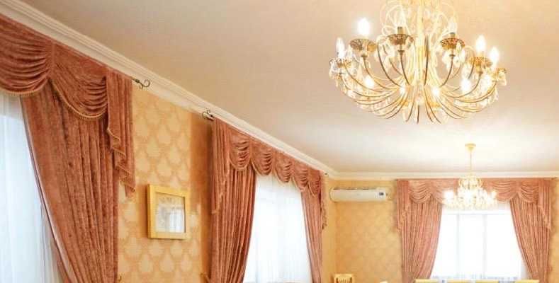 Продам Б/у Шторы, мебель