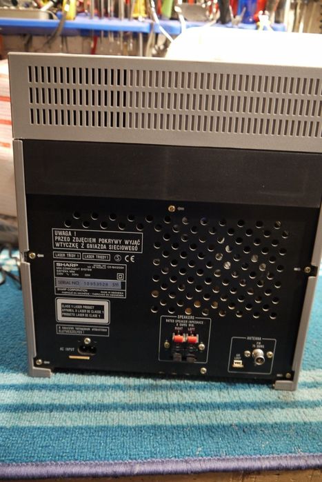 Продавам стерео уретба sharp cd-ba 1200