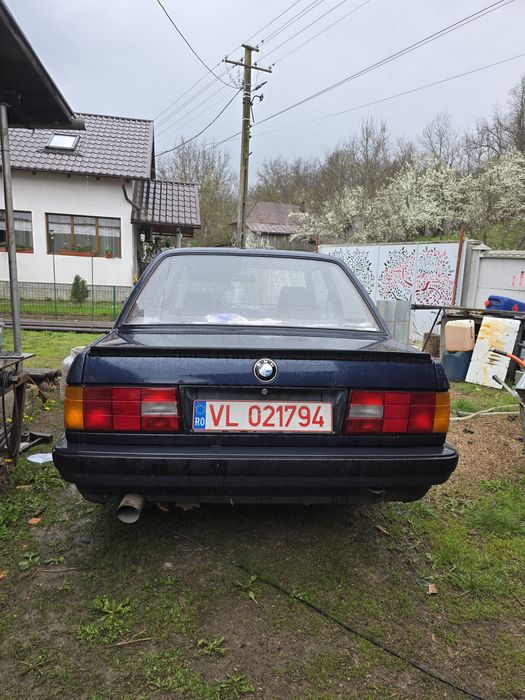 Vand sau schimb bmw e 30 318iA