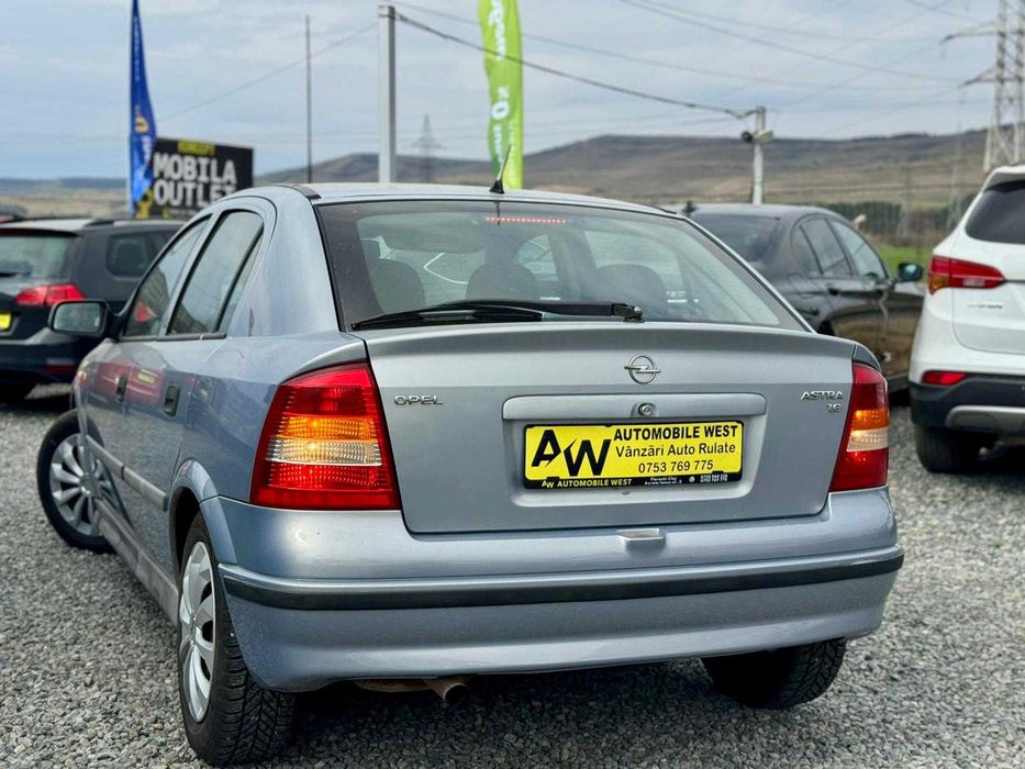 Opel Astra H 2001 1.6 benzina