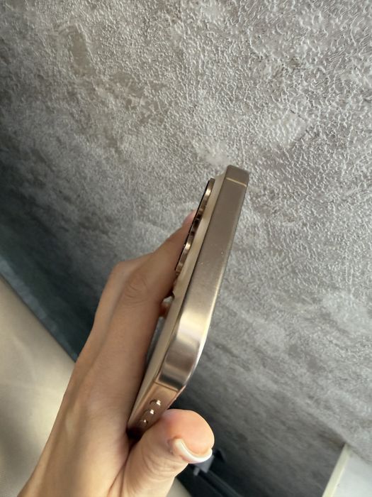 Продам iphone 16 pro max