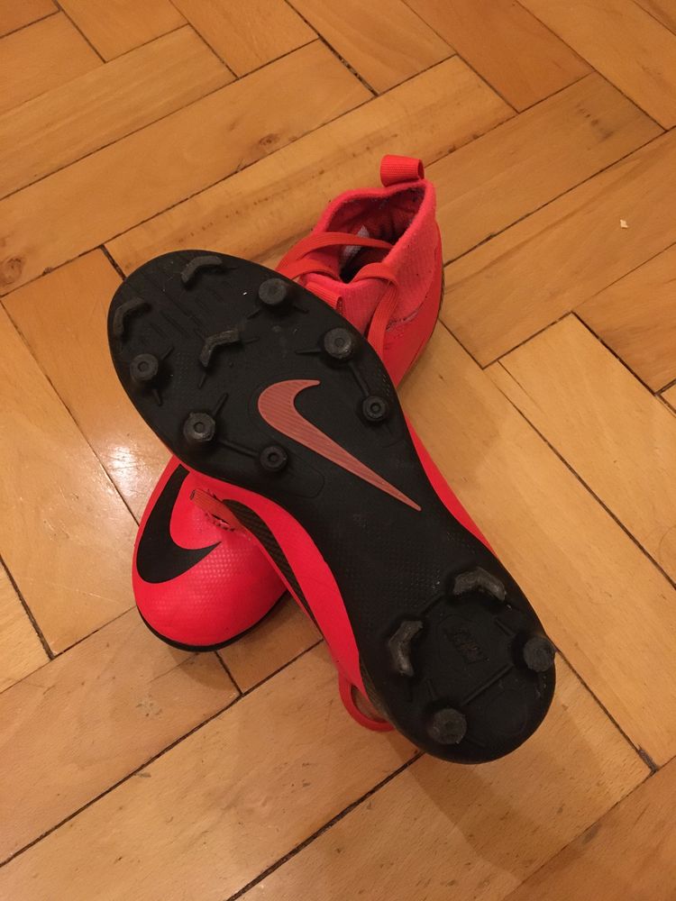 Детски бутонки Nike гр. Плевен Идеален център • OLX.bg