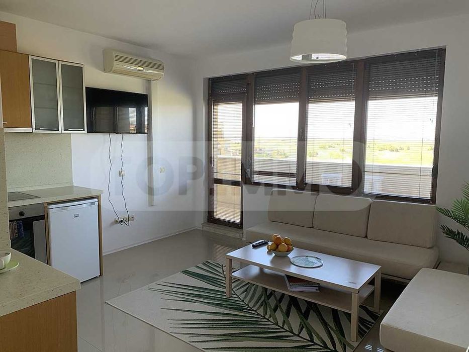 Комфортен апартамент в престижен голф комплекс