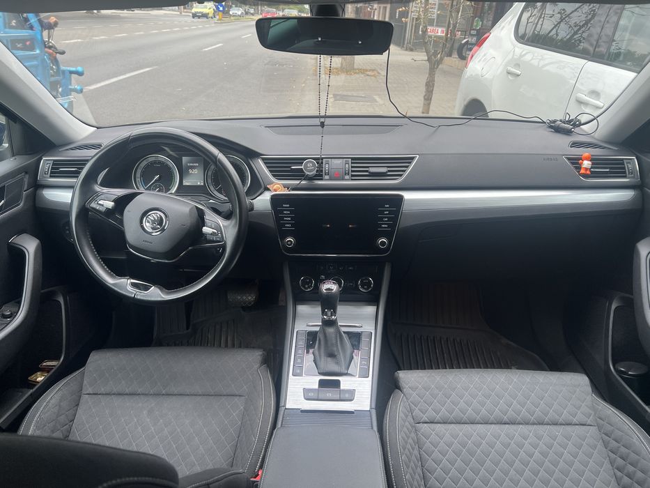 Skoda superb iv 1.4 tsi PHEV PLUG-in-Hybrid
