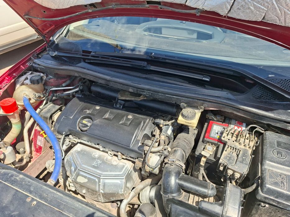 Продам машину срочно