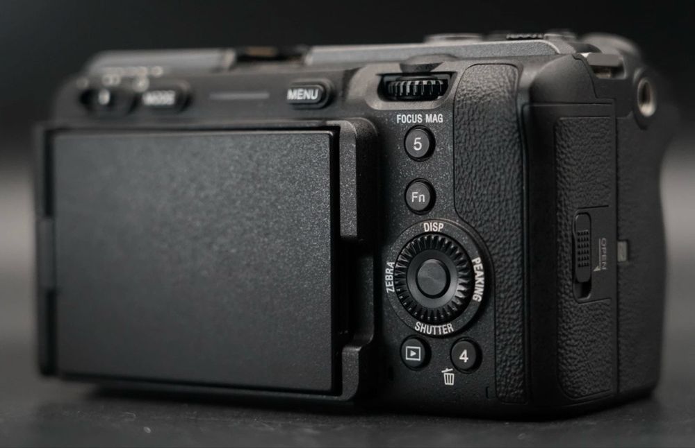 Продавам камера Sony FX3