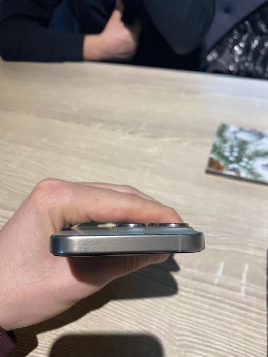 iPhone 15 pro 128 GB