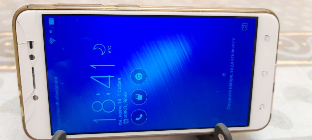 Продавам " ASUS "/Realme UI