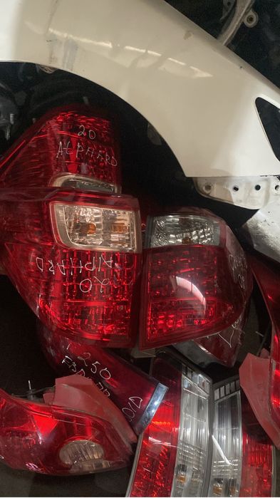 Фонарь Тойота альфард естима ESTIMA Alphard