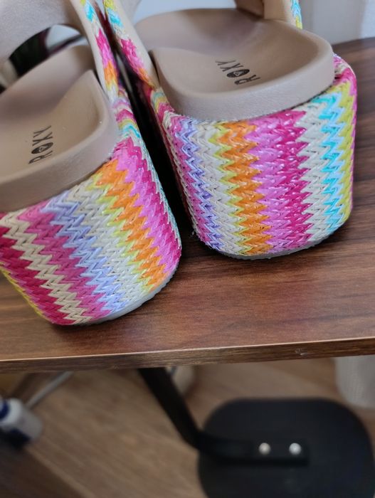 Свежи чехли  Roxy