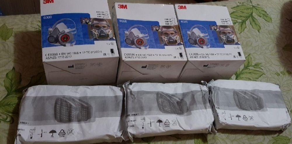 Masca 3M completa cu filtre prefiltre capace