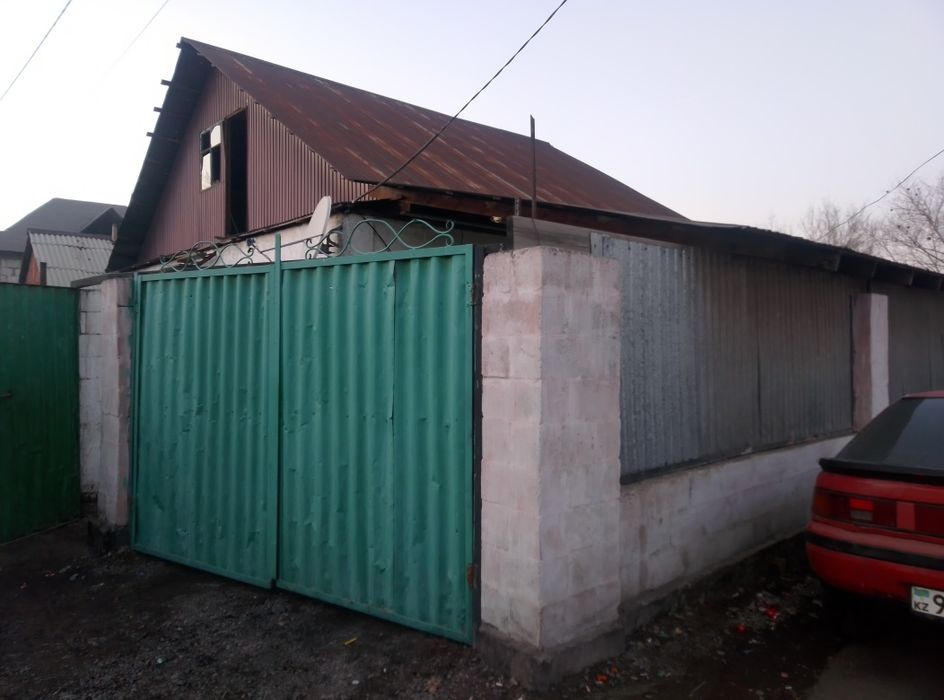 5 дачада үй сатылады