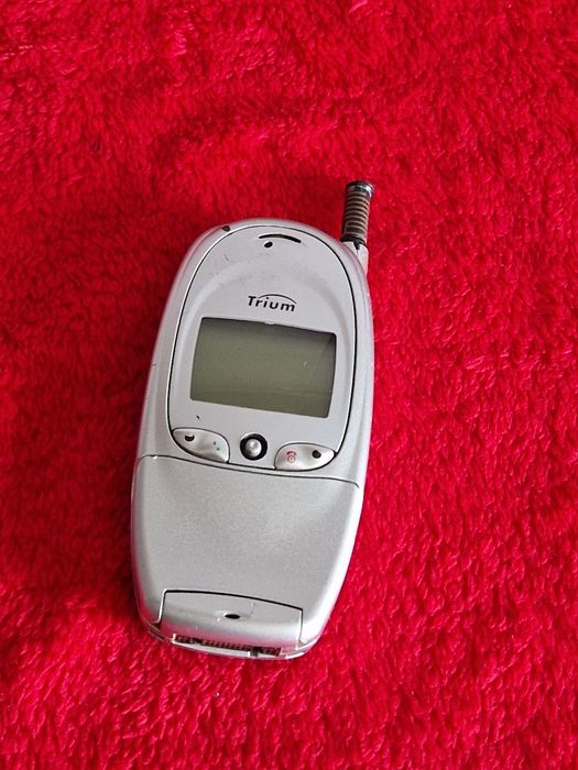 Telefon Sony Ericsson pentru colecție