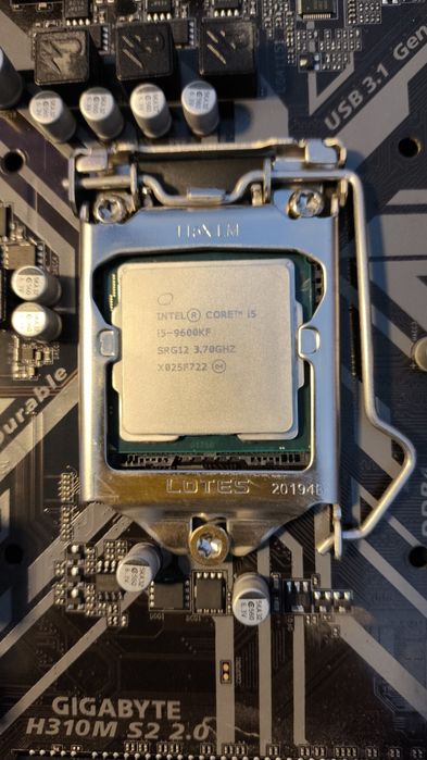 Intel core i5-9600kf + GIGABYTE H310M S2 2.0 + Бесплатный Кулер