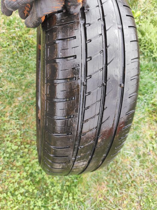 Продам запаску с диском  205/65R15