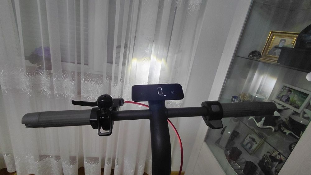 Trotineta Navee v40i