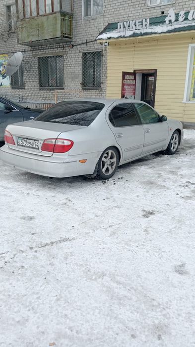 Продам машину нисан максима