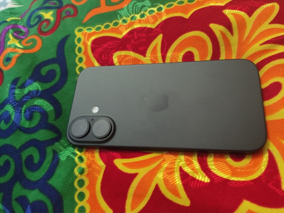 Iphone 16 с оригинальной зарядкой