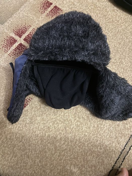 Продаются 2 теплые шапки