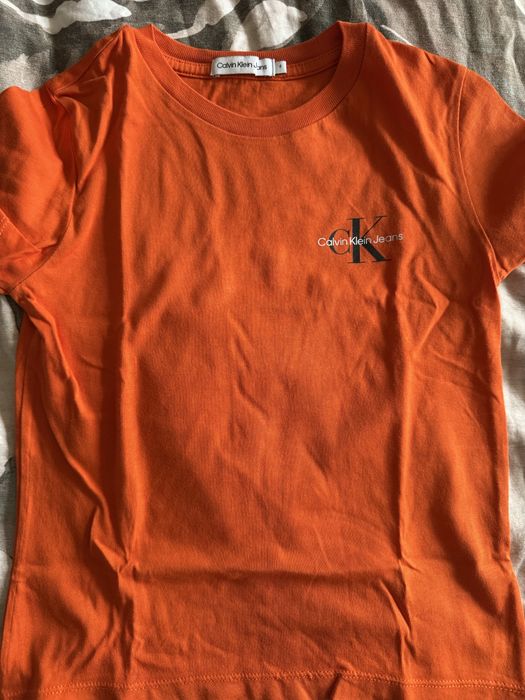 Детски блузи Guess и Calvin Klein Jeans