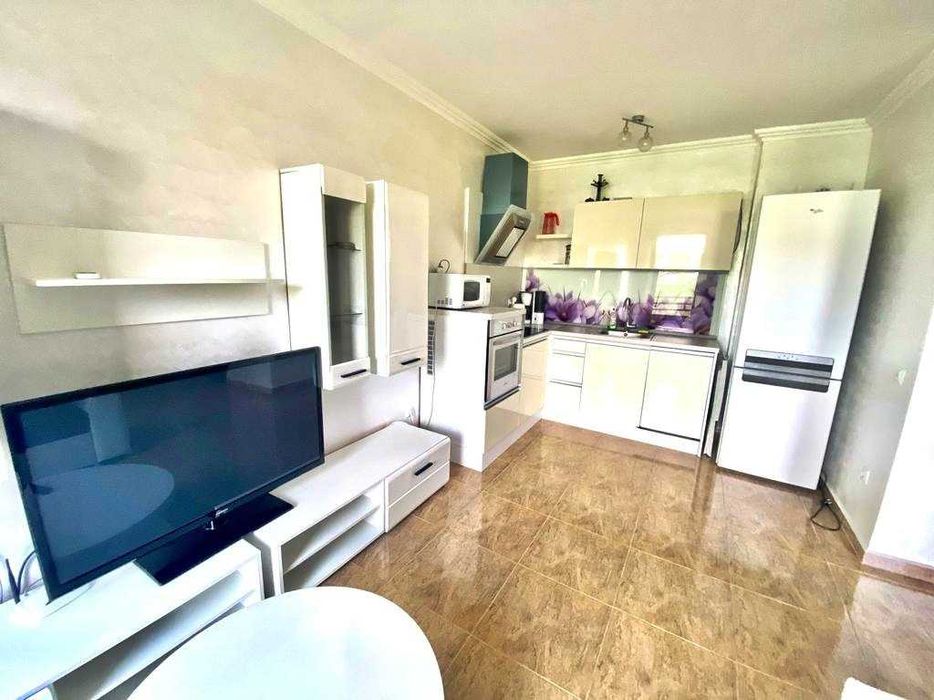 Продава се Двустаен апартамент в Свети Влас - 64 кв.м за 1375 €/кв.м - Снимка #2