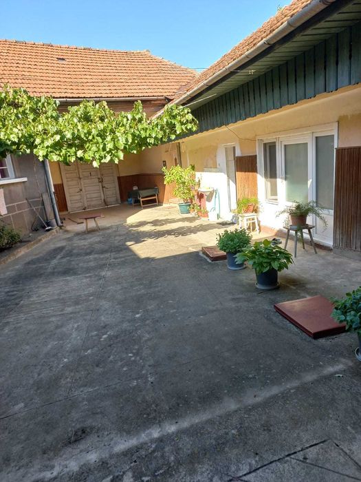 Casa de vânzare zona Cheile Nerei - jud. Caraș-Severin