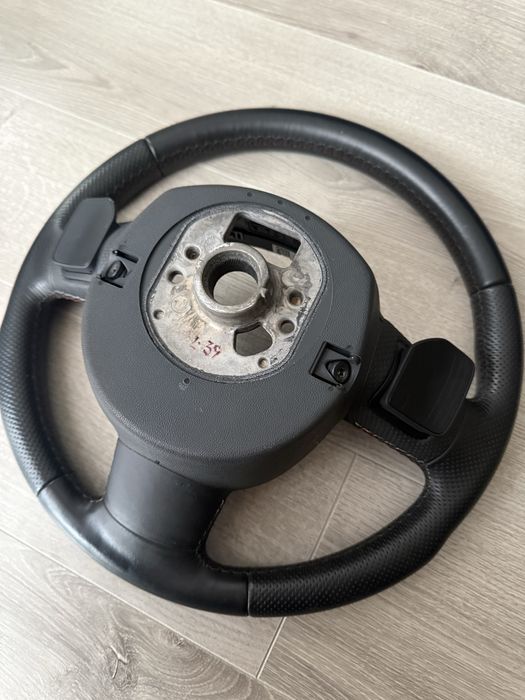 Волан с пера и еърбег Audi A4 A5 A6 A7 airbag S-line