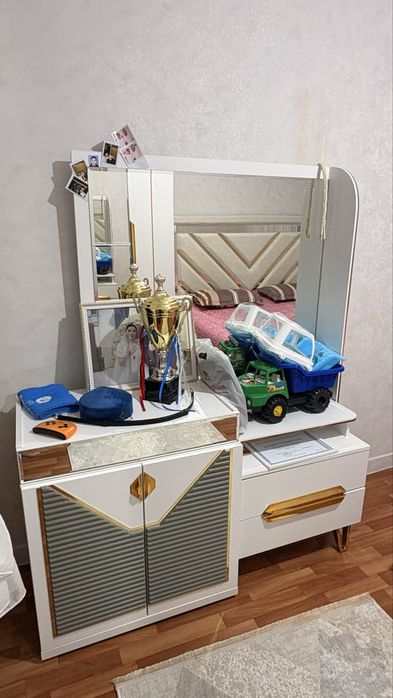 Спальный гарнитур