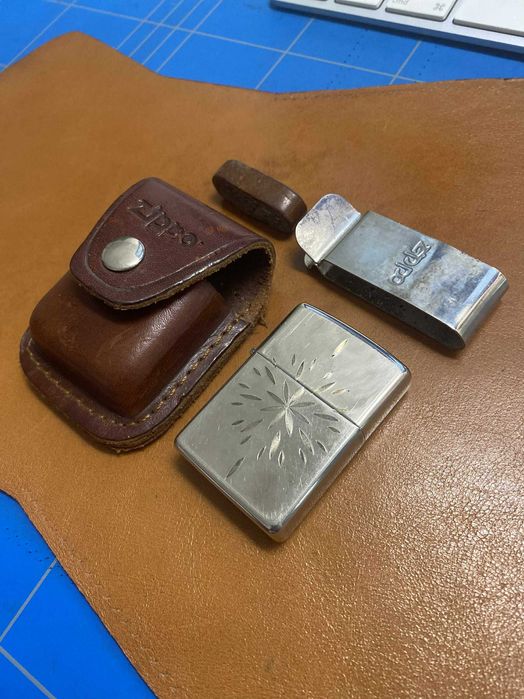 Bricheta Zippo Bradford PA Silver Plated + husa de piele