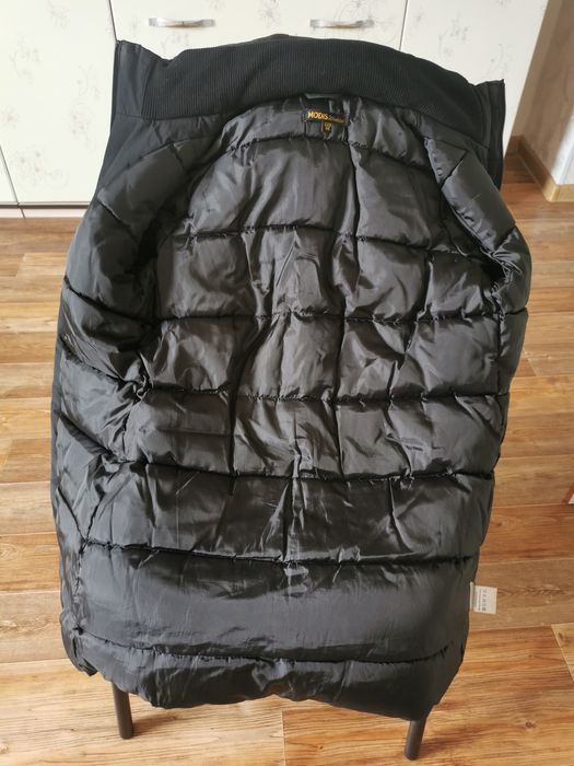 Куртка зимняя, тёплая.