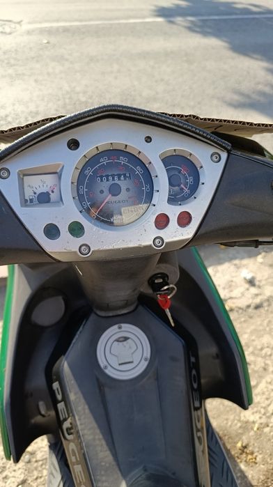 Продава се Пежо Джет Ц-Тех