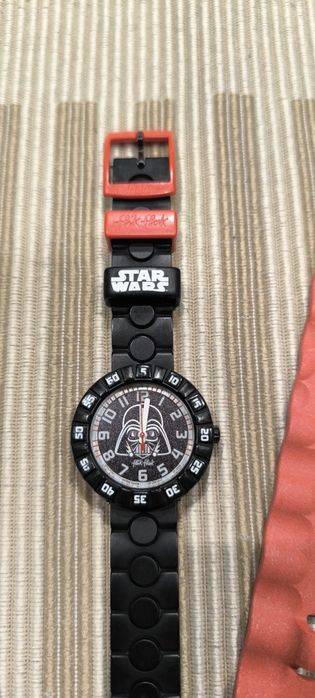 Детски часовник Swatch Flik-Flak Star Wars Darth Vader