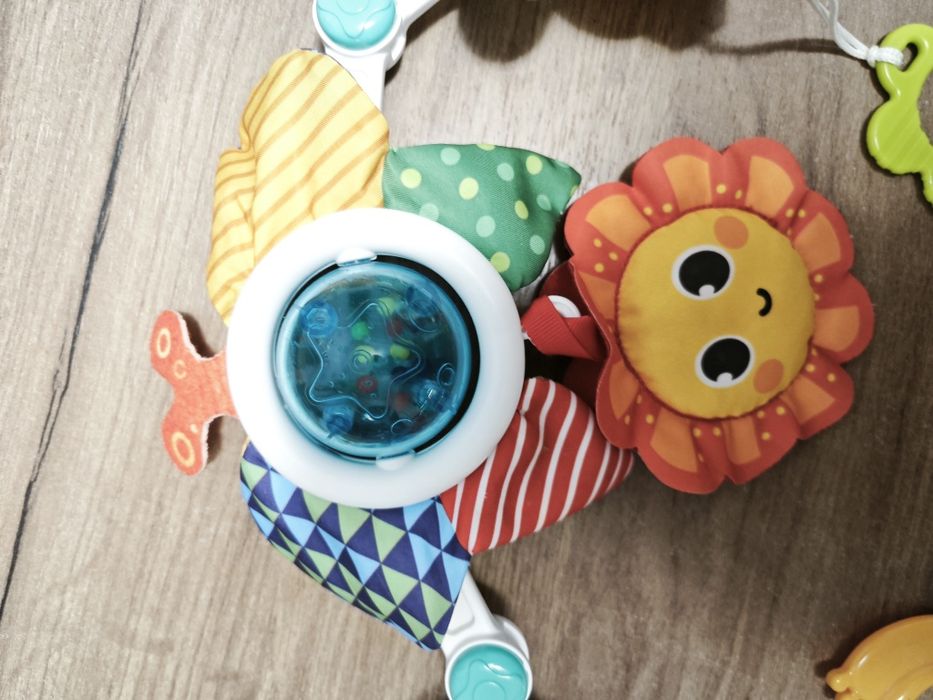 Бебешки играчки, въртележка