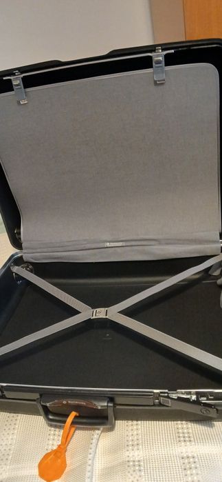Valiză/troler mare Samsonite cu roți și tija de tragere , rigid