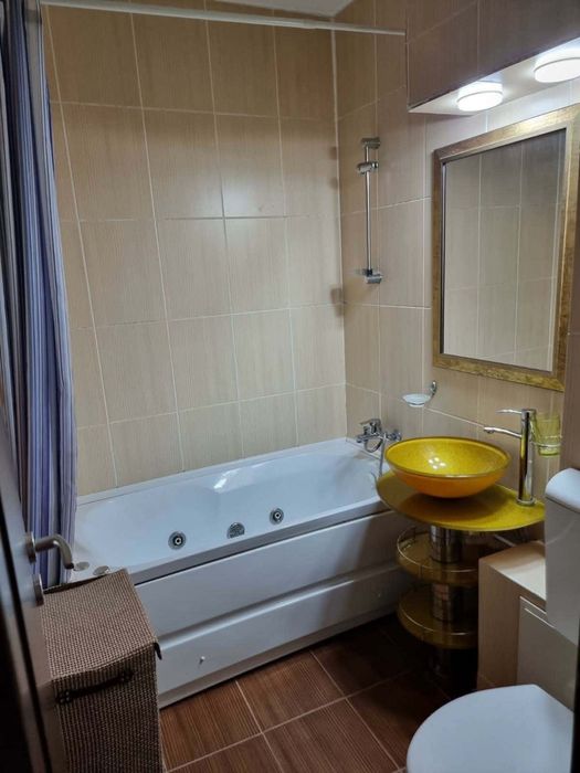 Apartament cu 2 camere de inchiriat