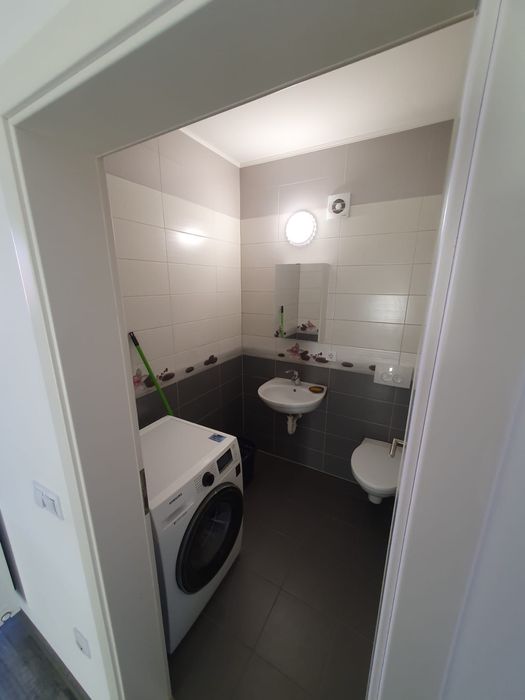 Inchiriez apartament DUPLEX zona Coresi - View 2