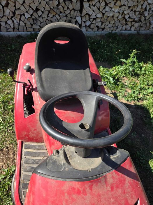Tractoras tuns iarba Castelgarden 13/92