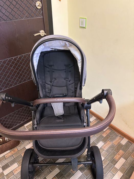 Бебешка количка 3 в 1