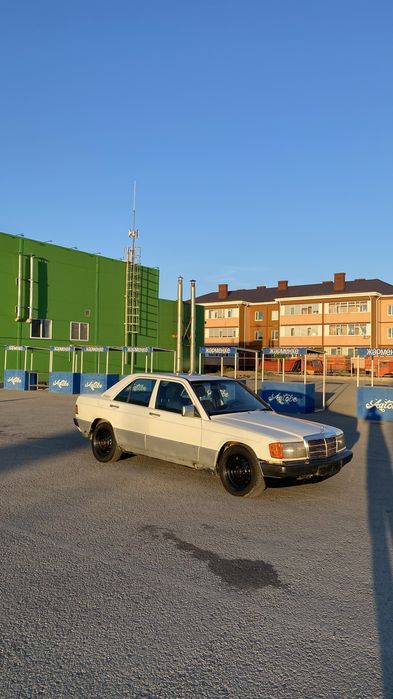 Продам Mercedes 190 w201 2.0 мкпп 5ст.