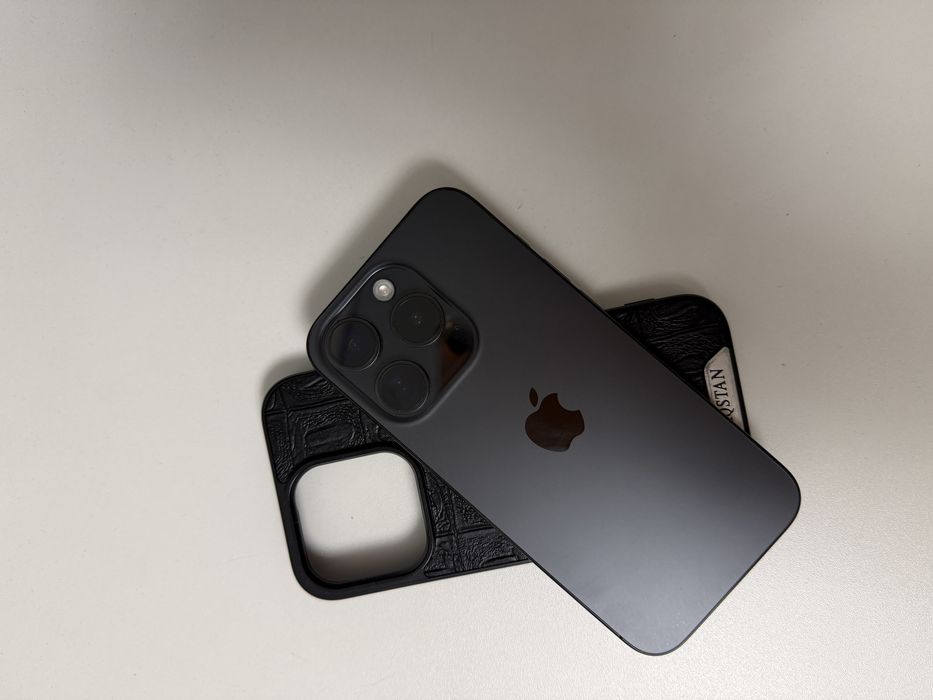 Продам iPhone 15 Pro 128 ГБ Black Titanium